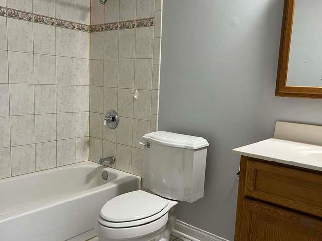 APT-506A - 5333 Waterbury Way, Condo with 2 bedrooms, 1 bathrooms and 2 parking in Crestwood IL | Image 12