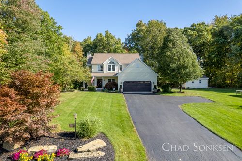 6648 Summerhill Dr Se, Alto, MI, 49302-9514 | Card Image
