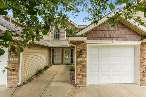 13693 Chinkapin Cir, Platte City, MO, 64079-7829 | Card Image