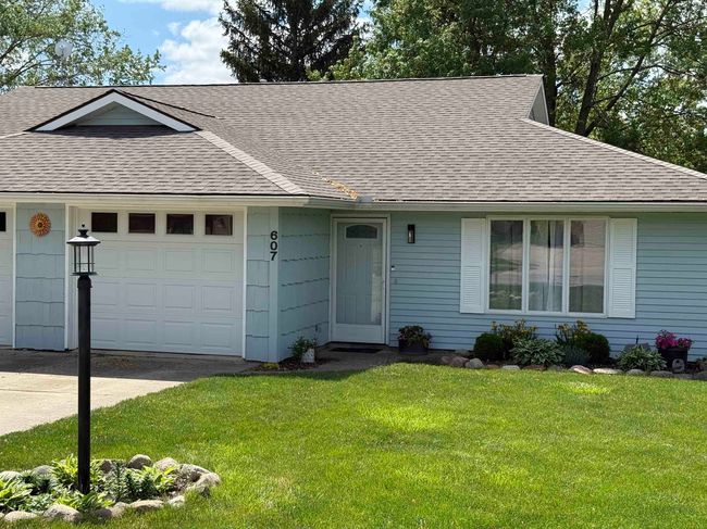 607 Pine Run, Condo with 2 bedrooms, 1 bathrooms and null parking in Angola IN | Image 4