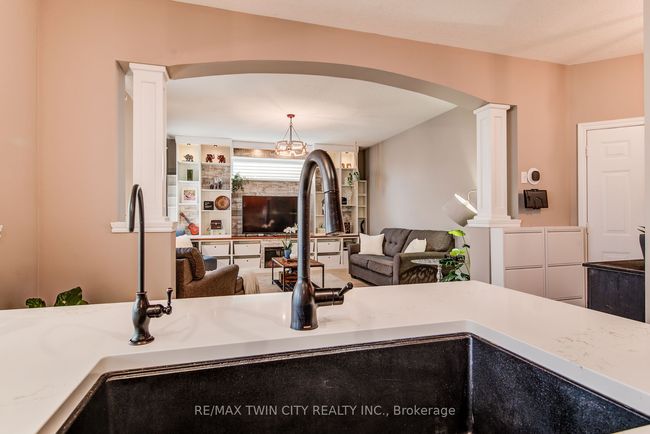 616 Frieburg Dr, House other with 5 bedrooms, 4 bathrooms and 2 parking in Waterloo ON | Image 15