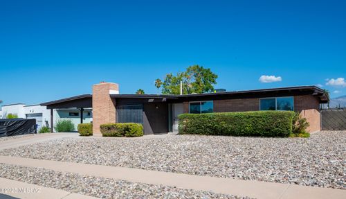 9009 E Millett Dr, Tucson, AZ, 85710-6247 | Card Image