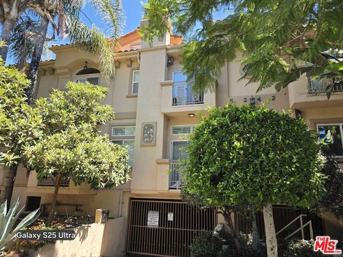 8-5242 Vesper Avenue, Los Angeles, CA, 91411 | Card Image