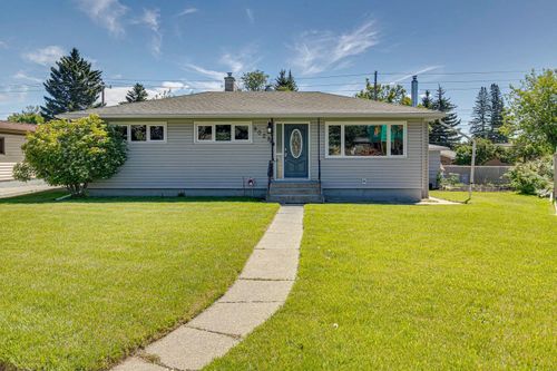 8028 5 St Sw, Calgary, AB, T2V1C5 | Card Image