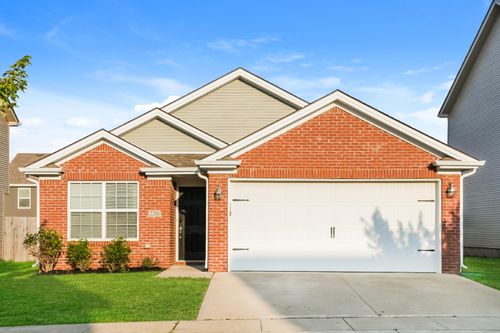 2204 Walcot Way, Lexington, KY, 40511-9134 | Card Image