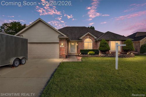 15854 Candle Dr, Macomb, MI, 48042-2233 | Card Image