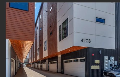 104-4208 Live Oak St, Dallas, TX, 75204-6733 | Card Image