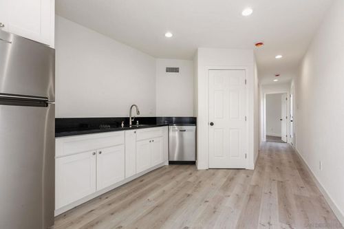 2916 Anaheim St, Escondido, CA, 92025-7757 | Card Image