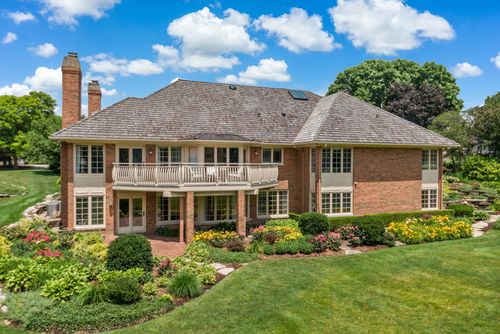 2016 Midwest Club Pkwy, Oak Brook, IL, 60523-2526 | Card Image