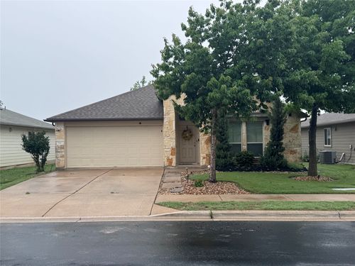 733 Pinnacle Dr, Georgetown, TX, 78626-8218 | Card Image