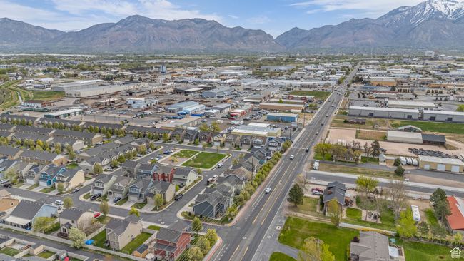 Bird's eye view with a mountain view | Image 37