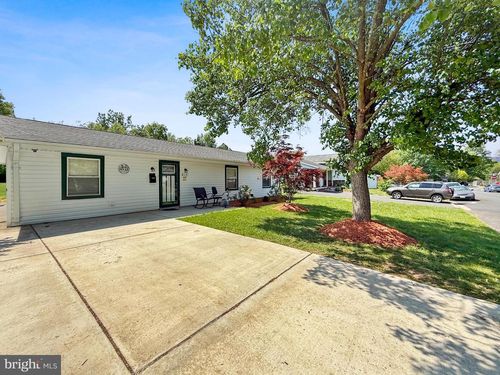 814 S Filbert Ct, STERLING, VA, 20164-4711 | Card Image