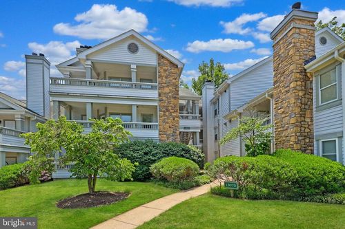 apt-302-13070 Autumn Woods Way, Fairfax, VA, 22033-5143 | Card Image