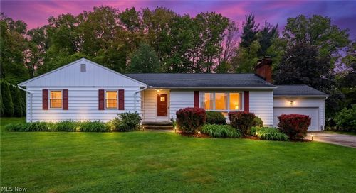2834 Bancroft Rd, Fairlawn, OH, 44333-3527 | Card Image