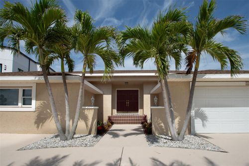 2504 Hibiscus Dr W, BELLEAIR BEACH, FL, 33786-3524 | Card Image
