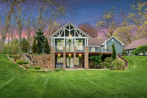 46132 86th Ave, Decatur, MI, 49045-8831 | Card Image