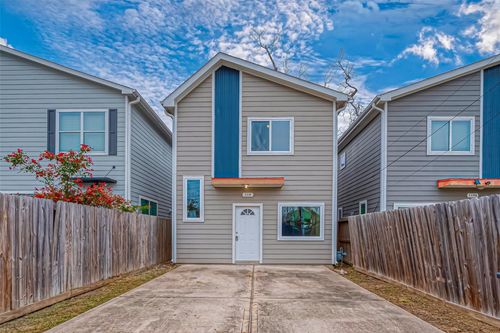 119 E 32nd St, Houston, TX, 77018-7701 | Card Image