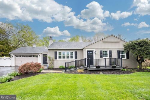 70 Level Rd, COLLEGEVILLE, PA, 19426-3345 | Card Image