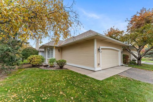 772 Winterberry Dr, Woodbury, MN, 55125-8824 | Card Image