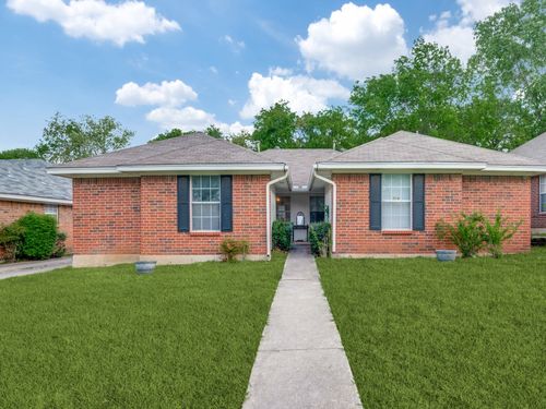 510 Strata Dr, Denton, TX, 76201-1872 | Card Image