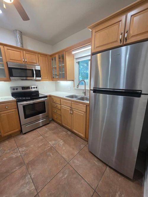 2-24555 Sw 167th Ave, Homestead, FL, 33031 | Card Image