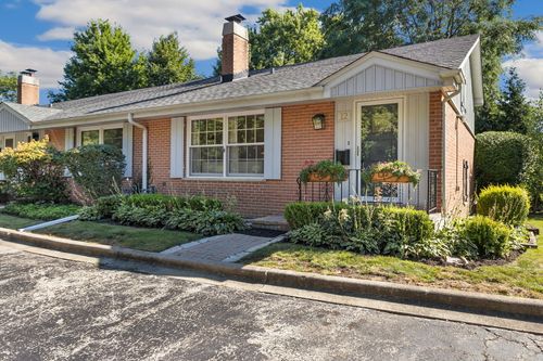 12-12 Robin Hood Ln, Northfield, IL, 60093-2920 | Card Image