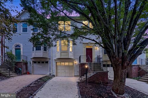 47582 Comer Sq, STERLING, VA, 20165-7457 | Card Image