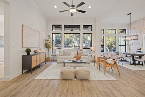 228 Trick Pony, Liberty Hill, TX, 78642-2333 | Card Image