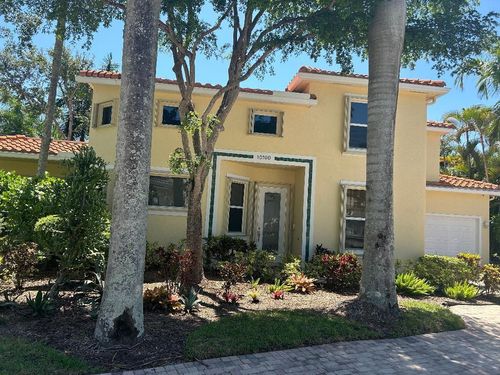 10100 Larkspur Ln, West Palm Beach, FL, 33412-3145 | Card Image