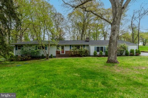 19 Floral Rd, FLEMINGTON, NJ, 08822-3321 | Card Image