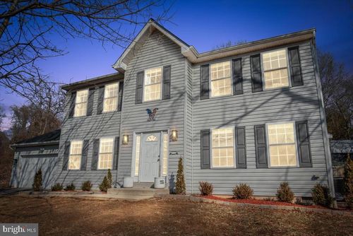 9404 Fendall Ln, NEWBURG, MD, 20664-2235 | Card Image