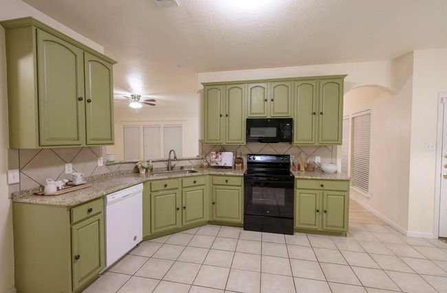 8729 Shavano Dr, House other with 3 bedrooms, 2 bathrooms and null parking in Fort Worth TX | Image 9
