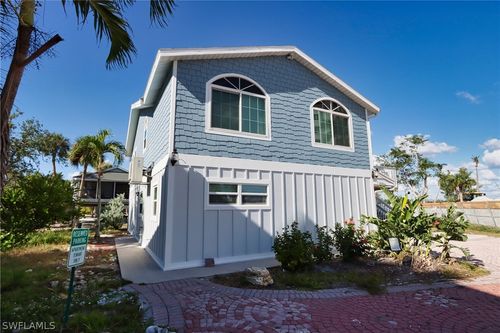 135 Gulfview Ave, FORT MYERS BEACH, FL, 33931-3909 | Card Image