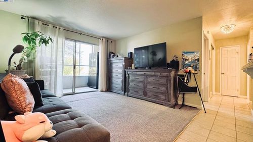 apt-224-466 Crescent St, Oakland, CA, 94610-2613 | Card Image