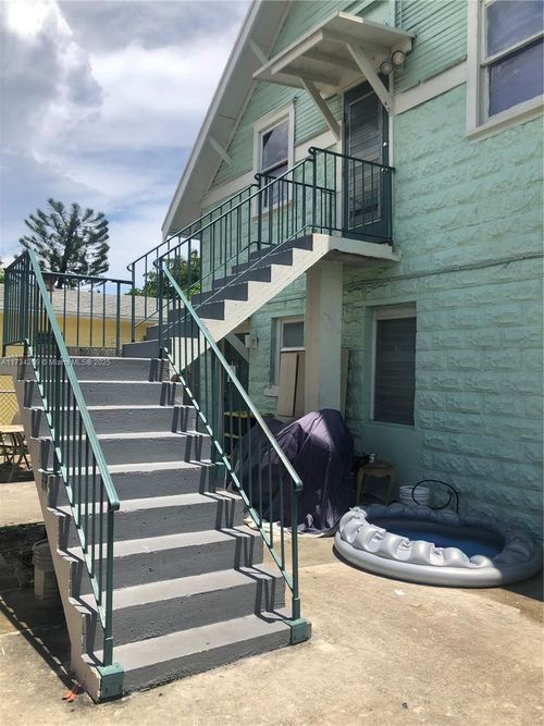 605 S J St, Lake Worth, FL, 33460-4900 | Card Image