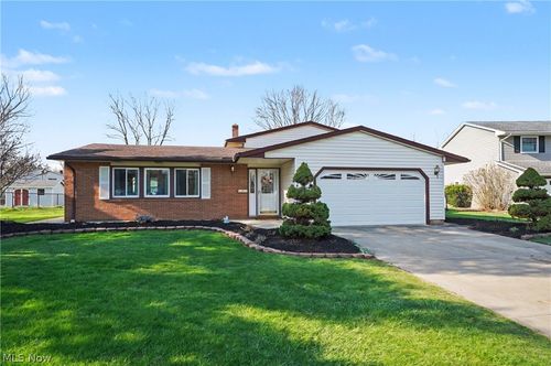 6360 Ramblewood Drive, Mentor, OH, 44060 | Card Image