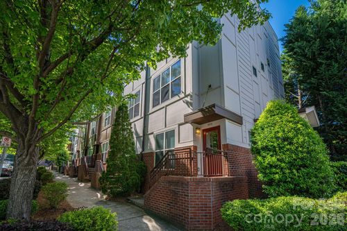 1012 Skyline View Way, Charlotte, NC, 28204-2169 | Card Image