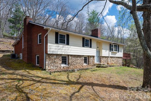 233 Church Rd, Fairview, NC, 28730-9596 | Card Image