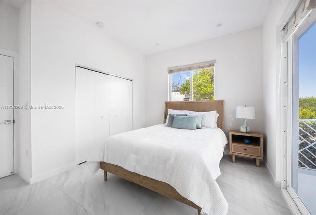 3648 Oak Ave, House other with 3 bedrooms, 3 bathrooms and null parking in Coconut Grove FL | Image 24