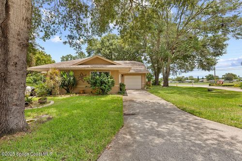 450 L M Davey Ln, Titusville, FL, 32780-7159 | Card Image