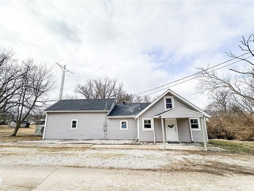 407 N Main St, Hutsonville, IL, 62433-1111 | Card Image