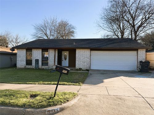 1425 Whittenburg Dr, Fort Worth, TX, 76134-3607 | Card Image