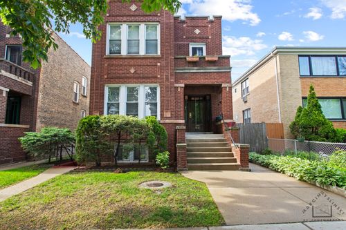 5041 W Agatite Ave, Chicago, IL, 60630-3943 | Card Image