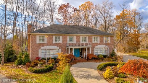 38383 Saddle Ln, Clinton Twp, MI, 48036-1782 | Card Image