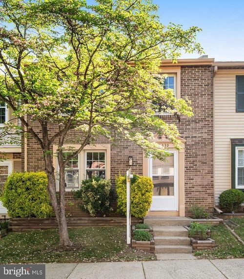 8339 Bark Tree Ct, SPRINGFIELD, VA, 22153-3831 | Card Image