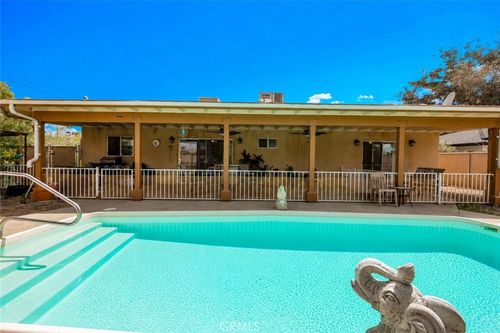 61504 Capilla Dr, Joshua Tree, CA, 92252-2404 | Card Image