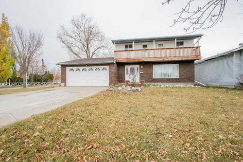 10132 93 Ave, Grande Prairie, AB, T8V0K1 | Card Image