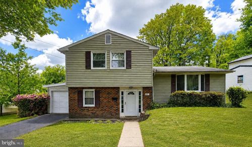 601 Sharon Ln, PHILADELPHIA, PA, 19115-3516 | Card Image