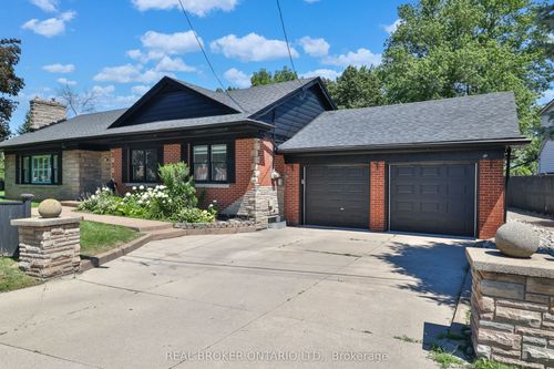 76 Randall Ave, Stoney Creek, ON, L8G2K9 | Card Image