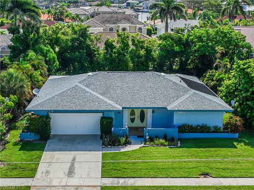 211 W Flamingo Cir, MARCO ISLAND, FL, 34145-4453 | Card Image